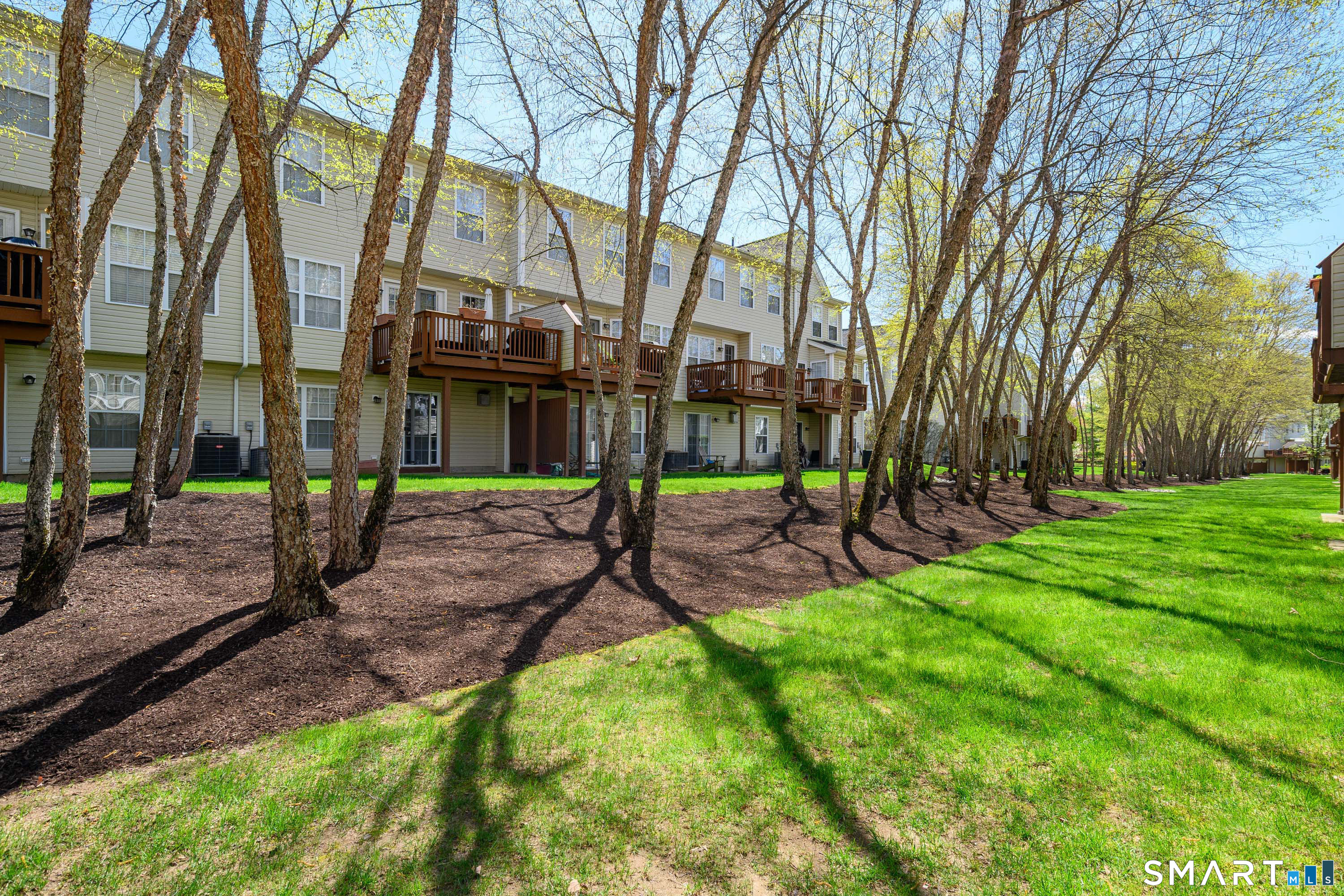 1804 Eaton Court Danbury CT 06811
