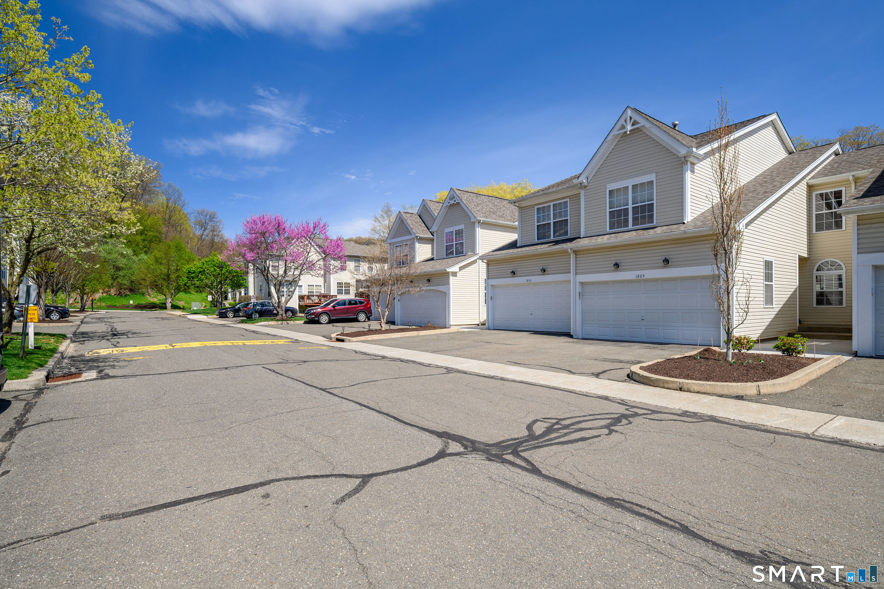 1804 Eaton Court Danbury CT 06811
