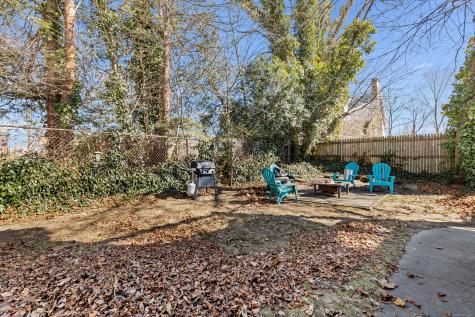 9 Brewer Street New London CT 06320