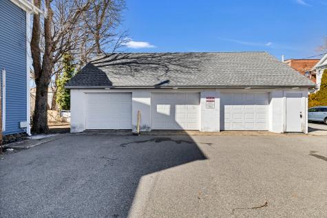 9 Brewer Street New London CT 06320