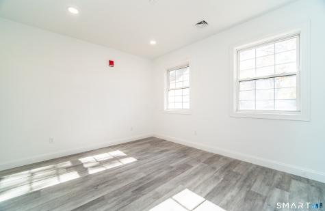 1154 Poquonnock Road Groton CT 06340