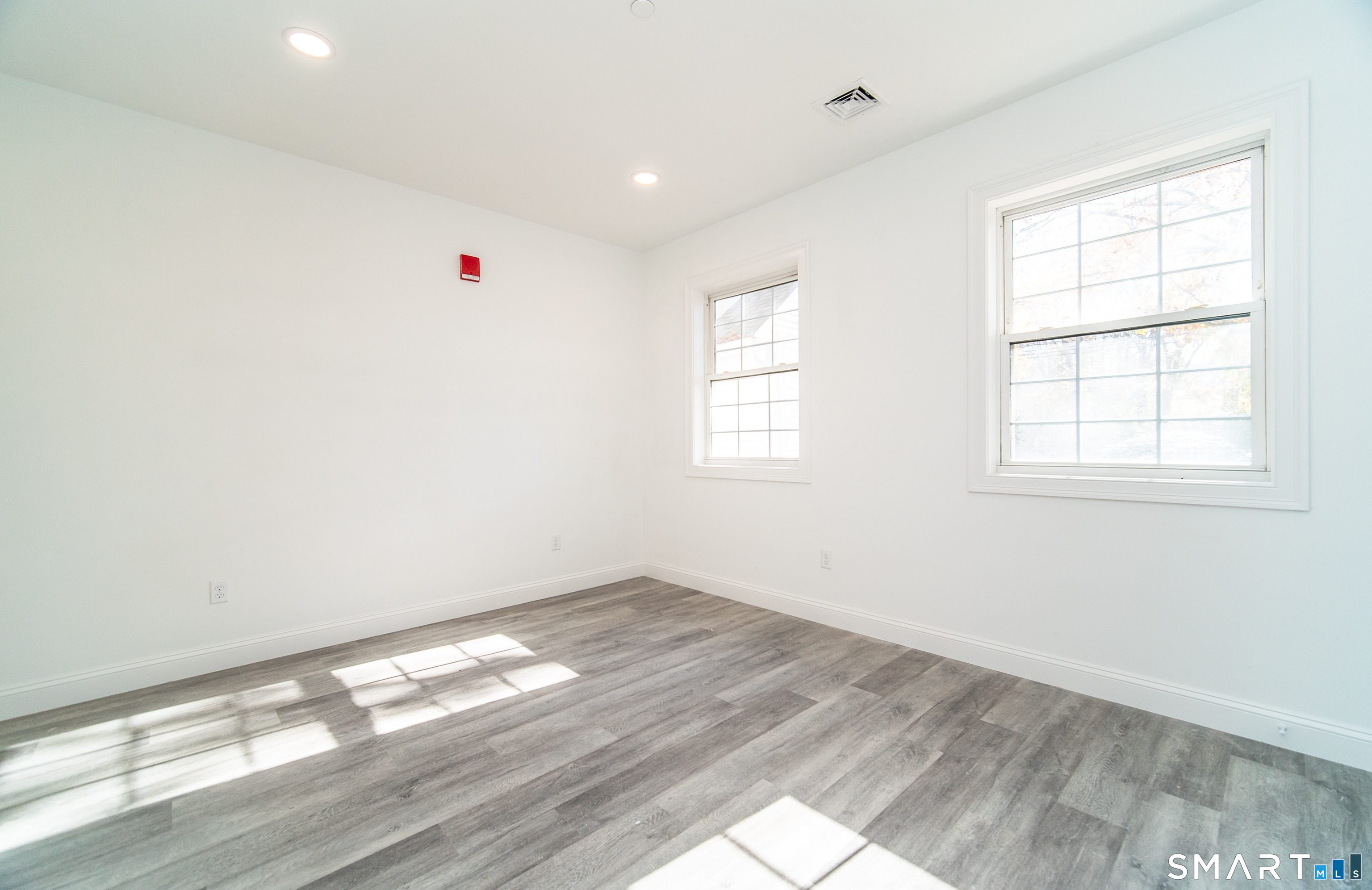 1154 Poquonnock Road Groton CT 06340