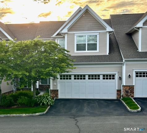 6 Lockwood Circle Bethel CT 06801