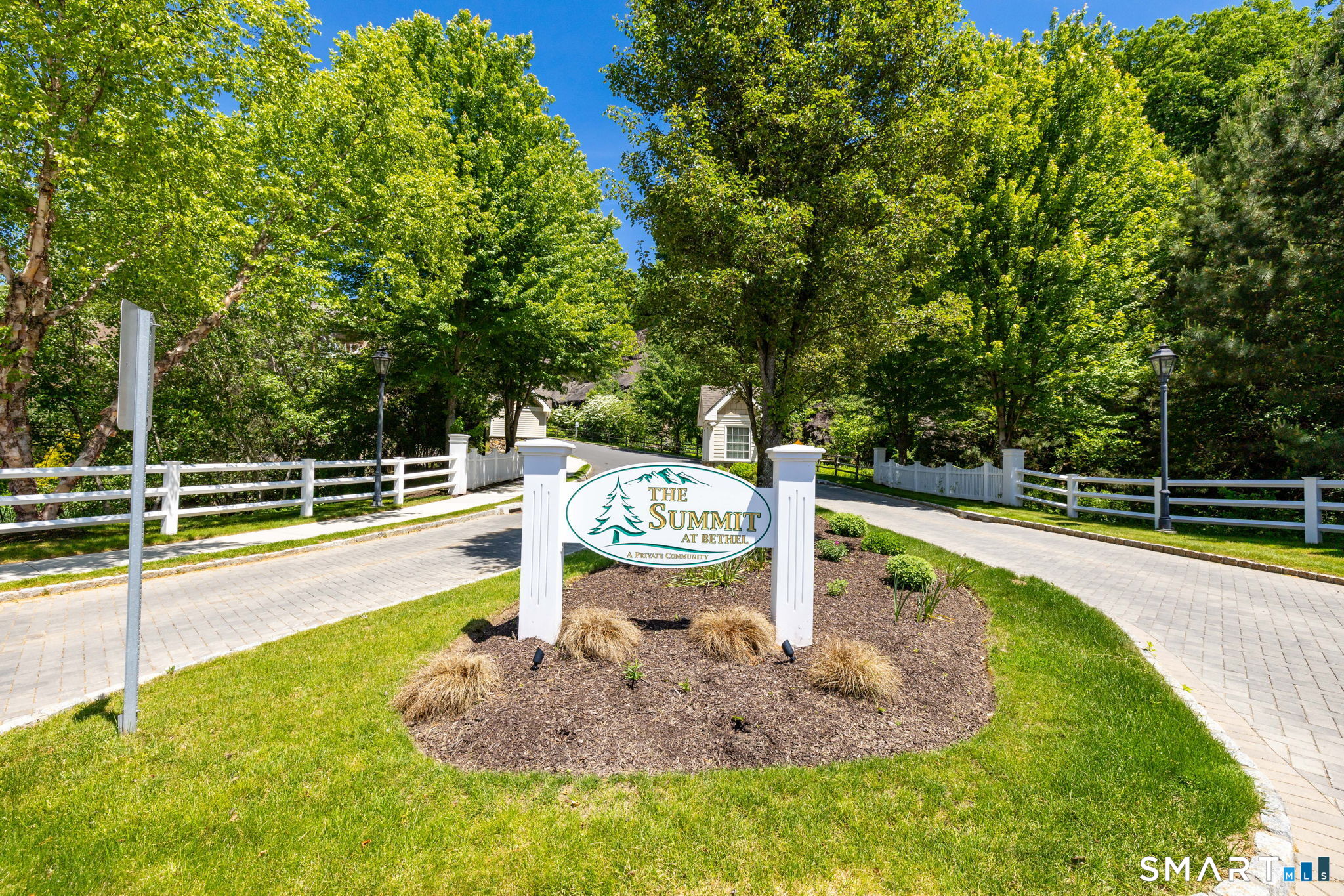 6 Lockwood Circle Bethel CT 06801