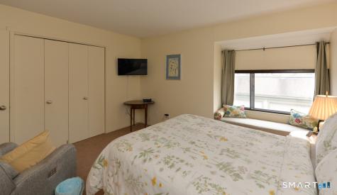 1016 Heritage Village Southbury CT 06488