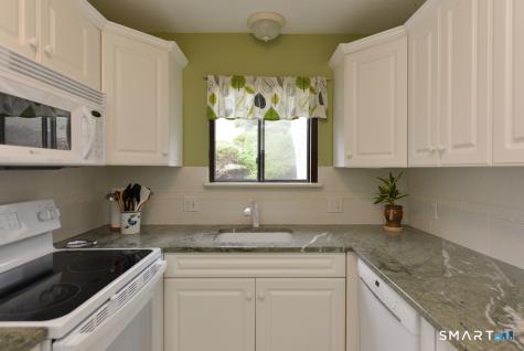 1016 Heritage Village Southbury CT 06488