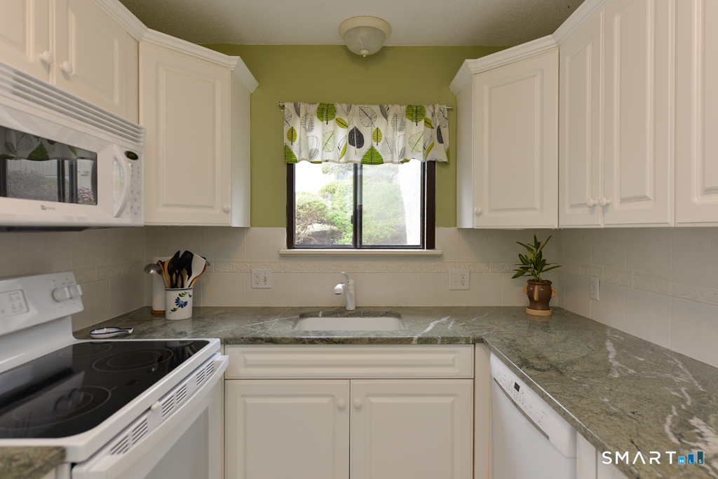 1016 Heritage Village Southbury CT 06488
