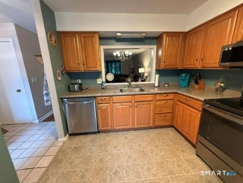 64 Simsbury Landing Simsbury CT 06070