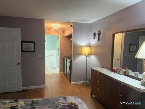 64 Simsbury Landing Simsbury CT 06070