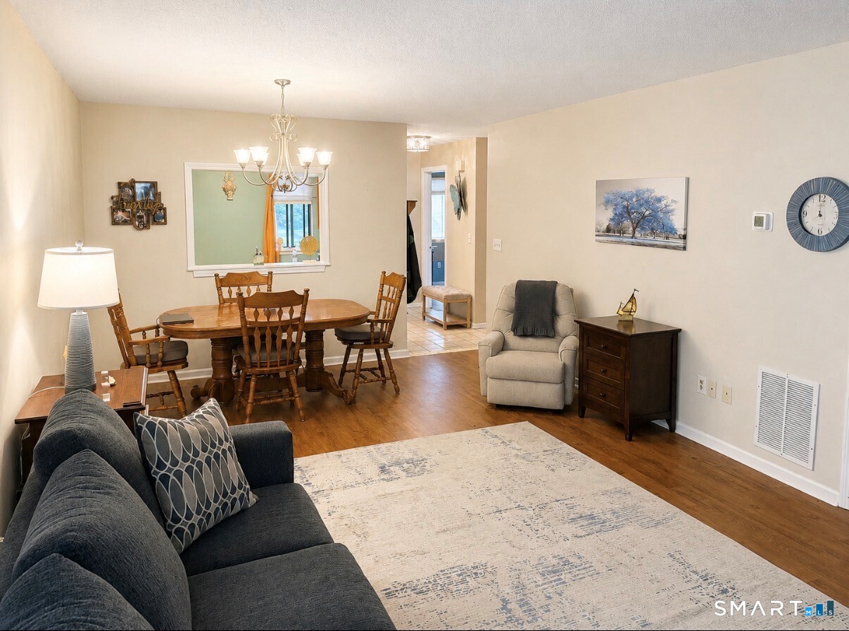 64 Simsbury Landing Simsbury CT 06070