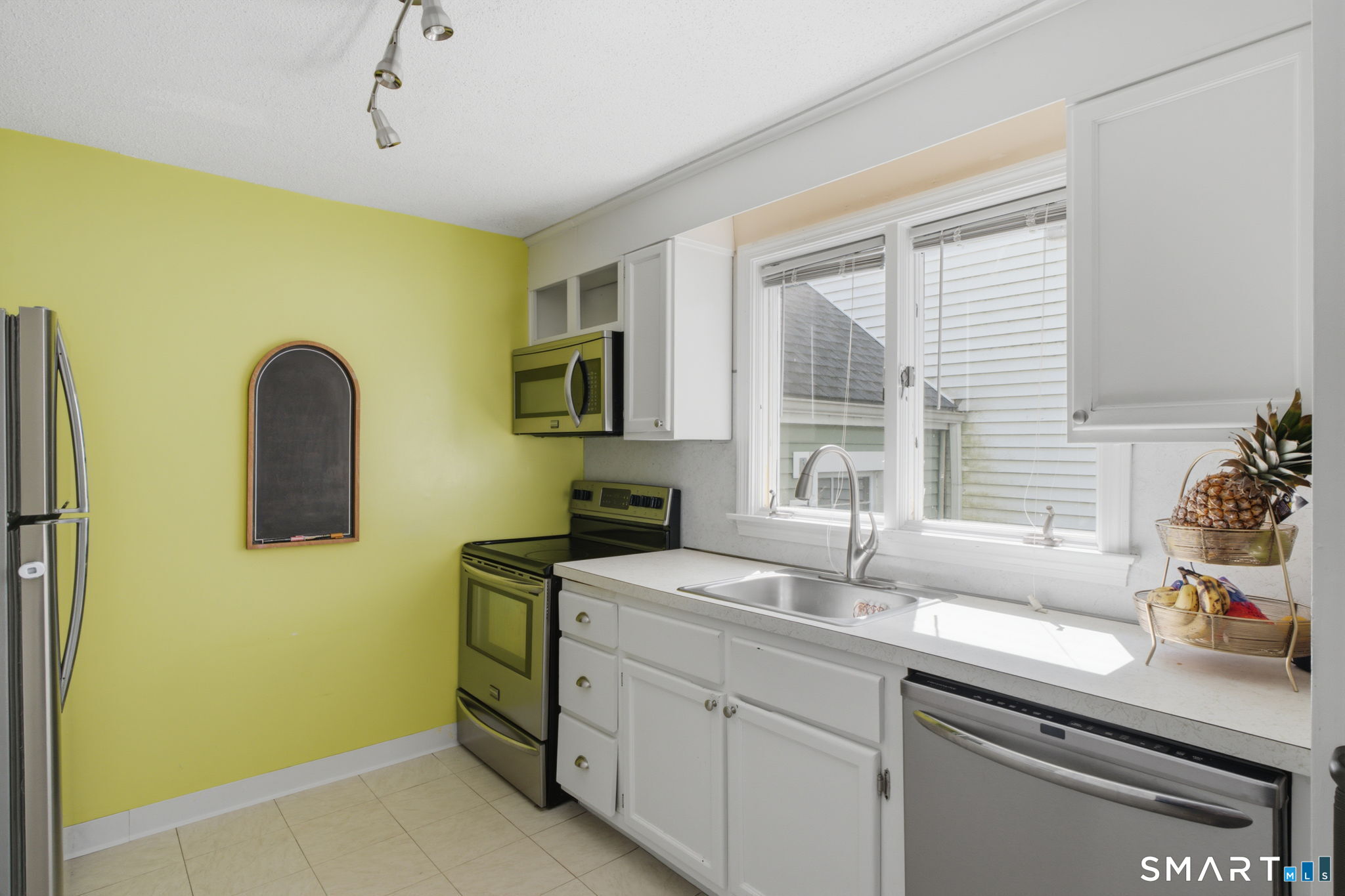 514 Dowd Avenue Canton CT 06019