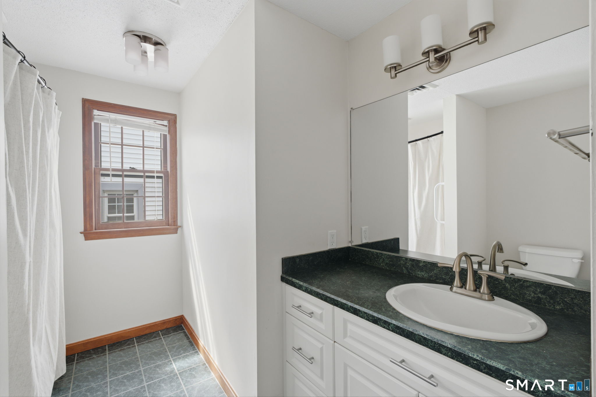 514 Dowd Avenue Canton CT 06019