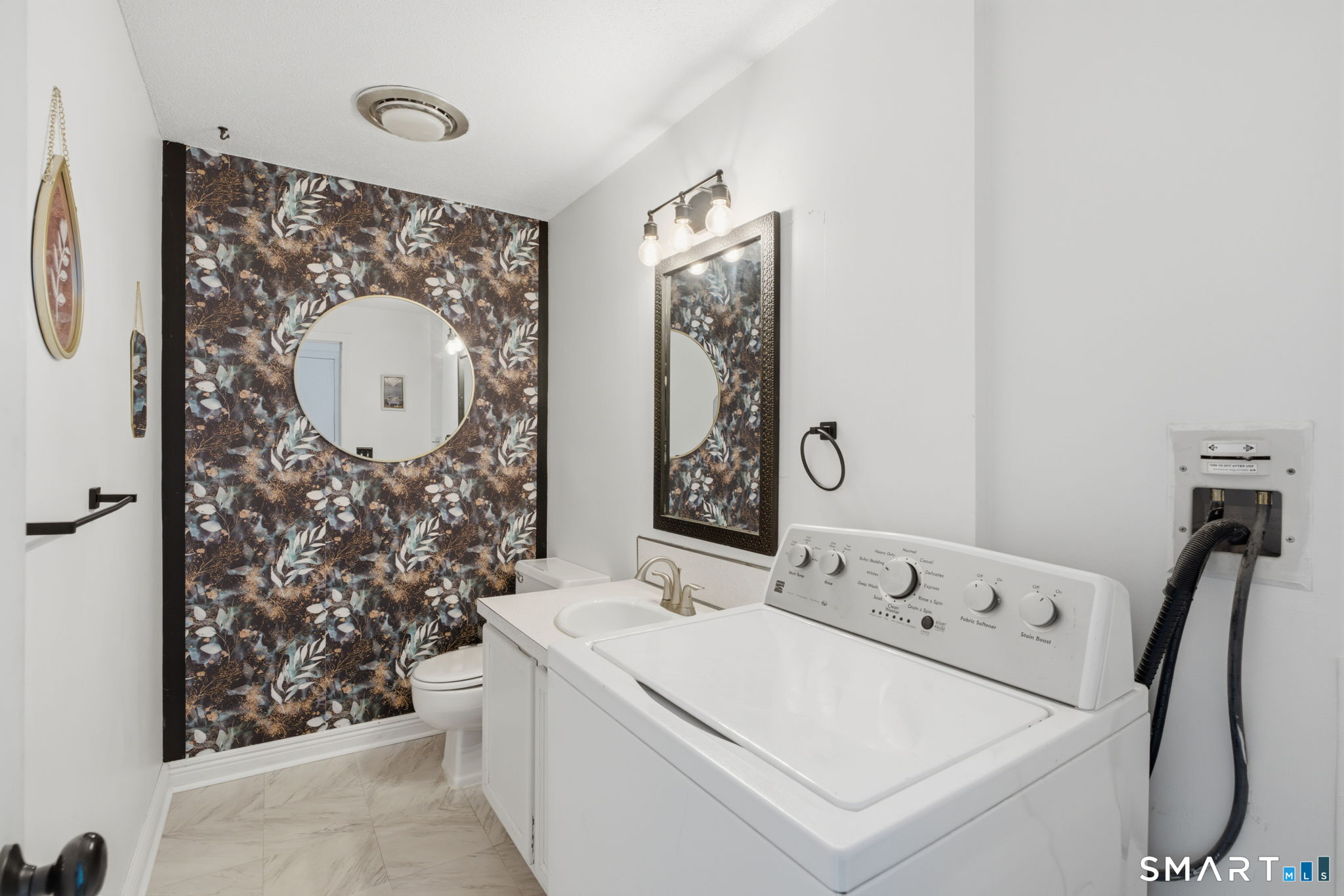 514 Dowd Avenue Canton CT 06019