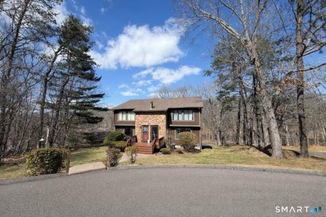 81 Cliffside Drive Manchester CT 06042