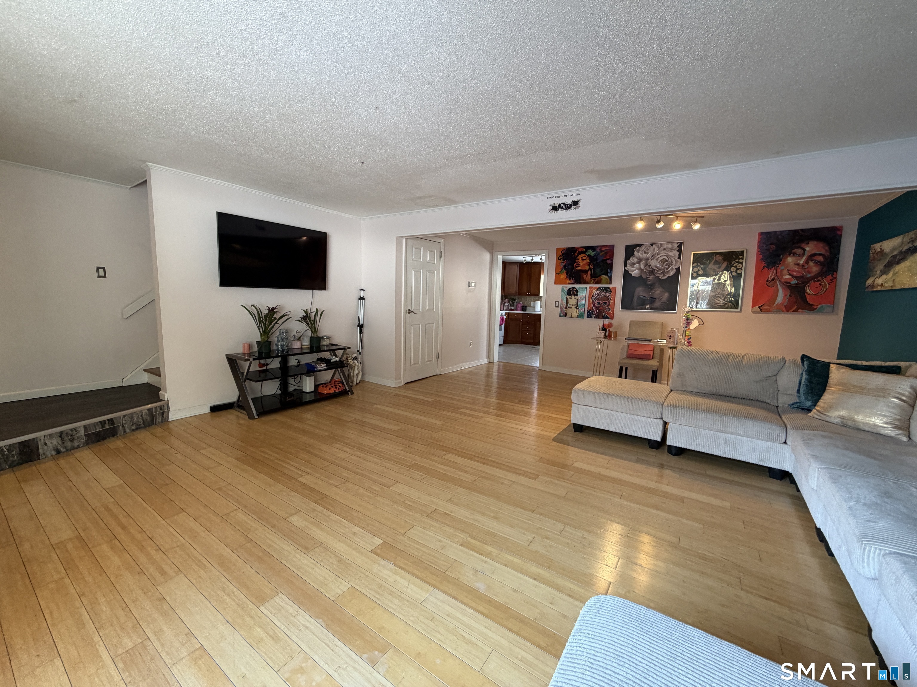 81 Cliffside Drive Manchester CT 06042