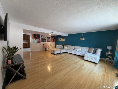 81 Cliffside Drive Manchester CT 06042