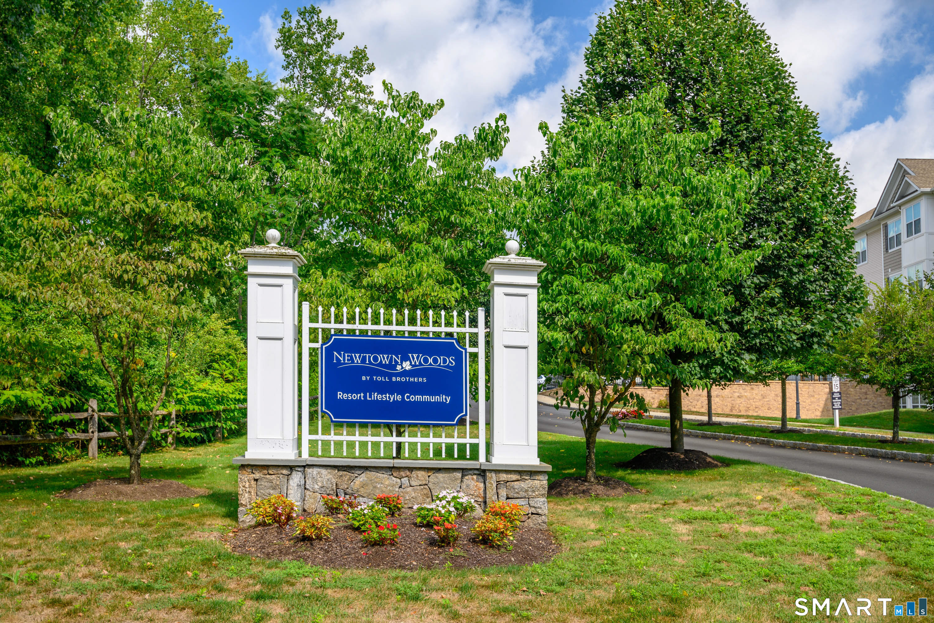 832 Brookside Court Newtown CT 06470