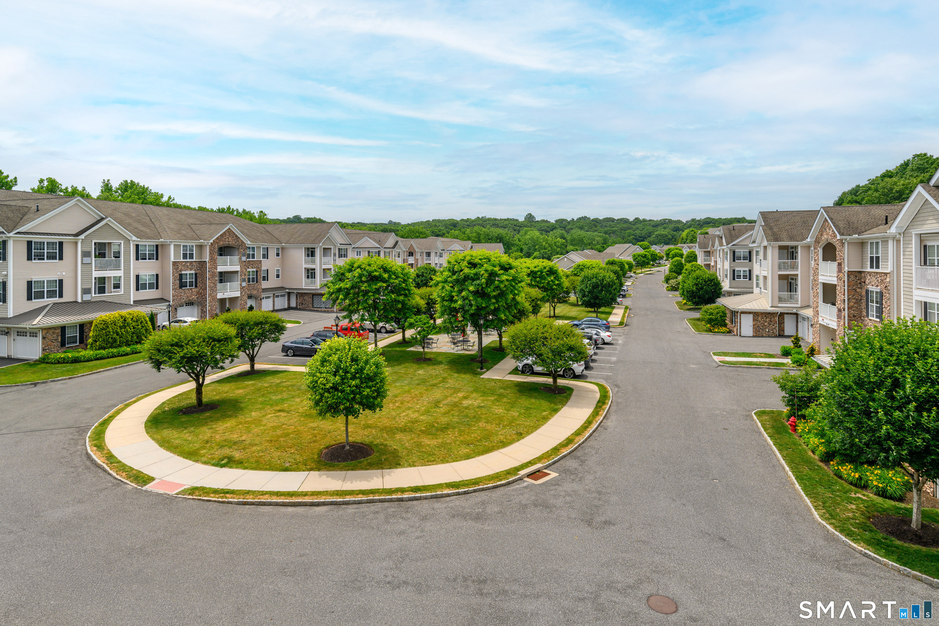 832 Brookside Court Newtown CT 06470