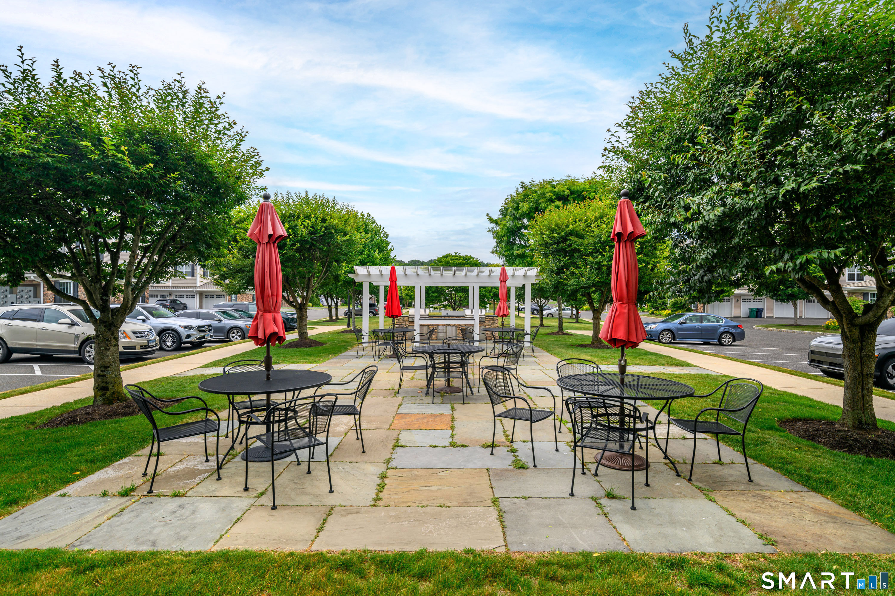 832 Brookside Court Newtown CT 06470