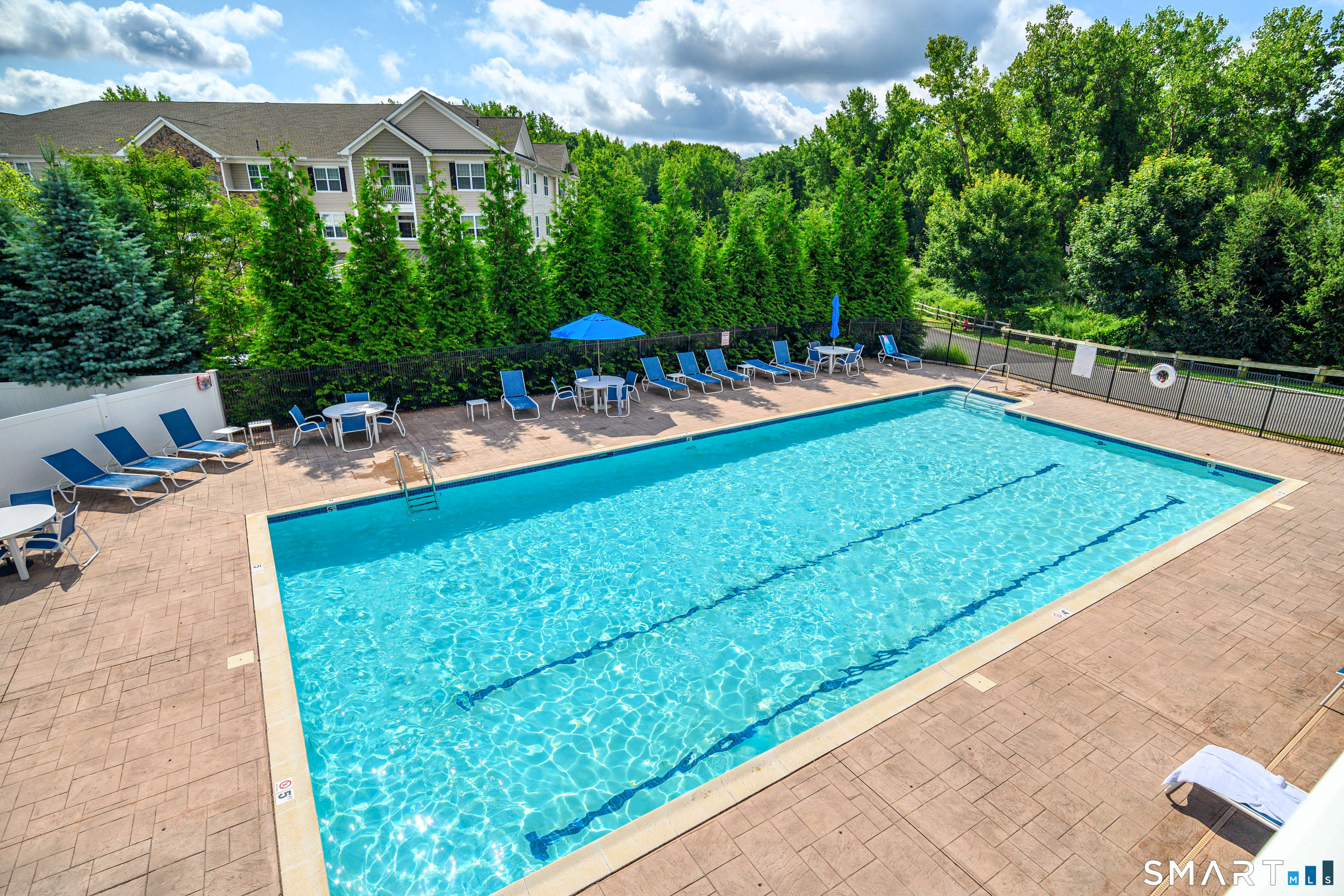 832 Brookside Court Newtown CT 06470