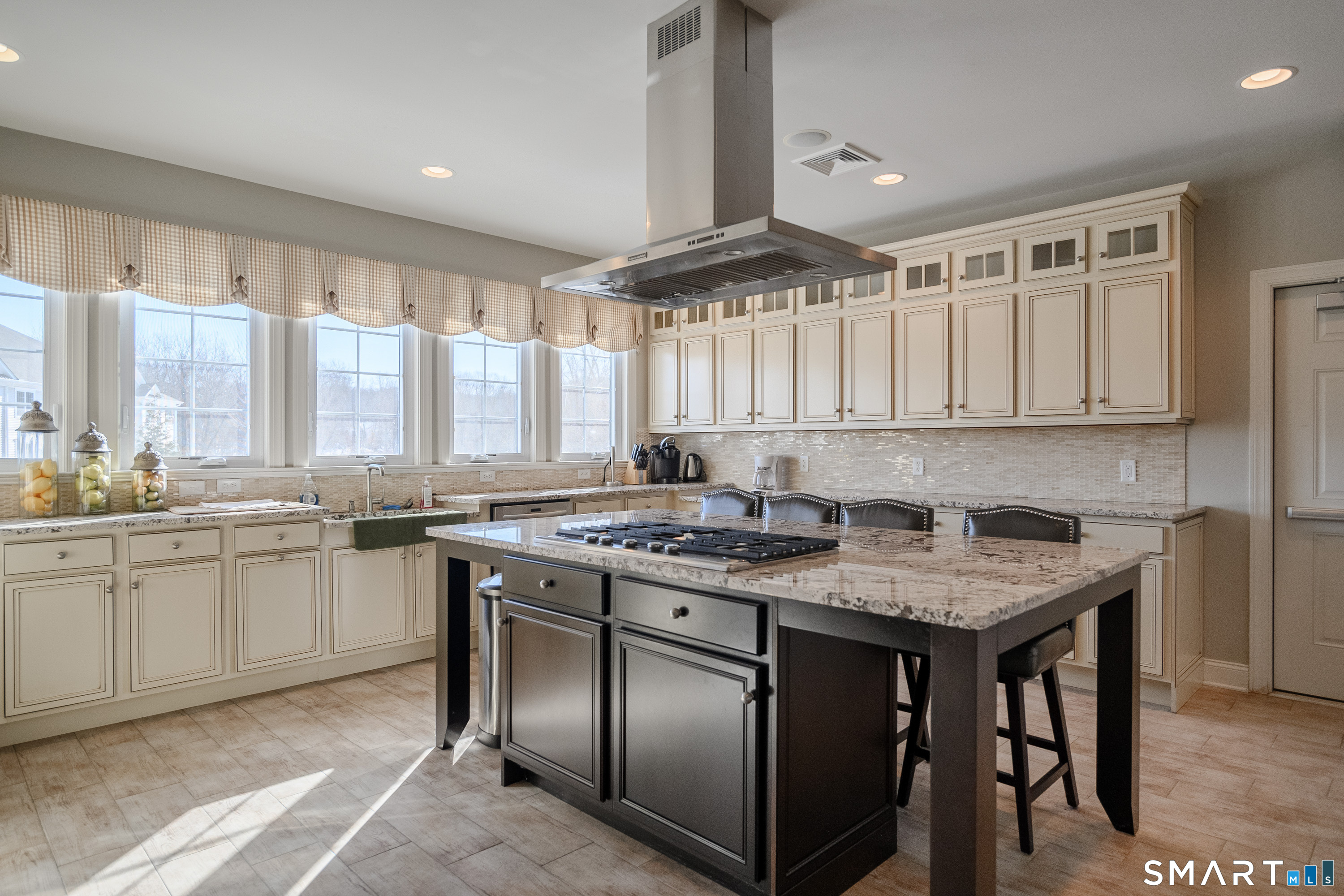 832 Brookside Court Newtown CT 06470