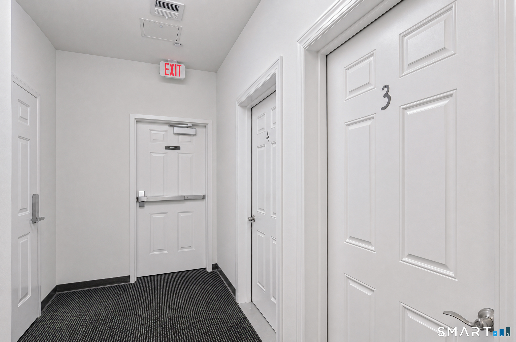 832 Brookside Court Newtown CT 06470