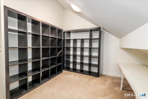 29 Twin Oaks New Milford CT 06776