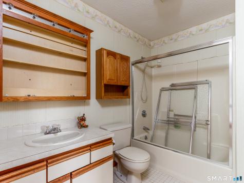 9 Sandy Brook Road Clinton CT 06413