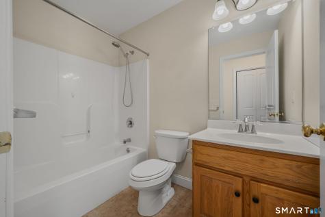 15 Freedom Way East Lyme CT 06357