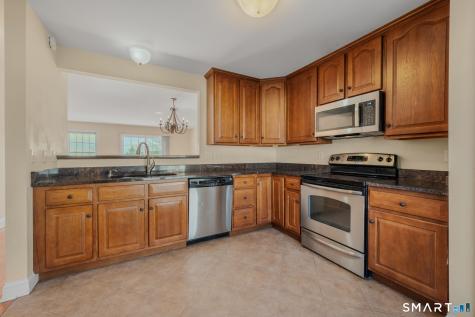 15 Freedom Way East Lyme CT 06357