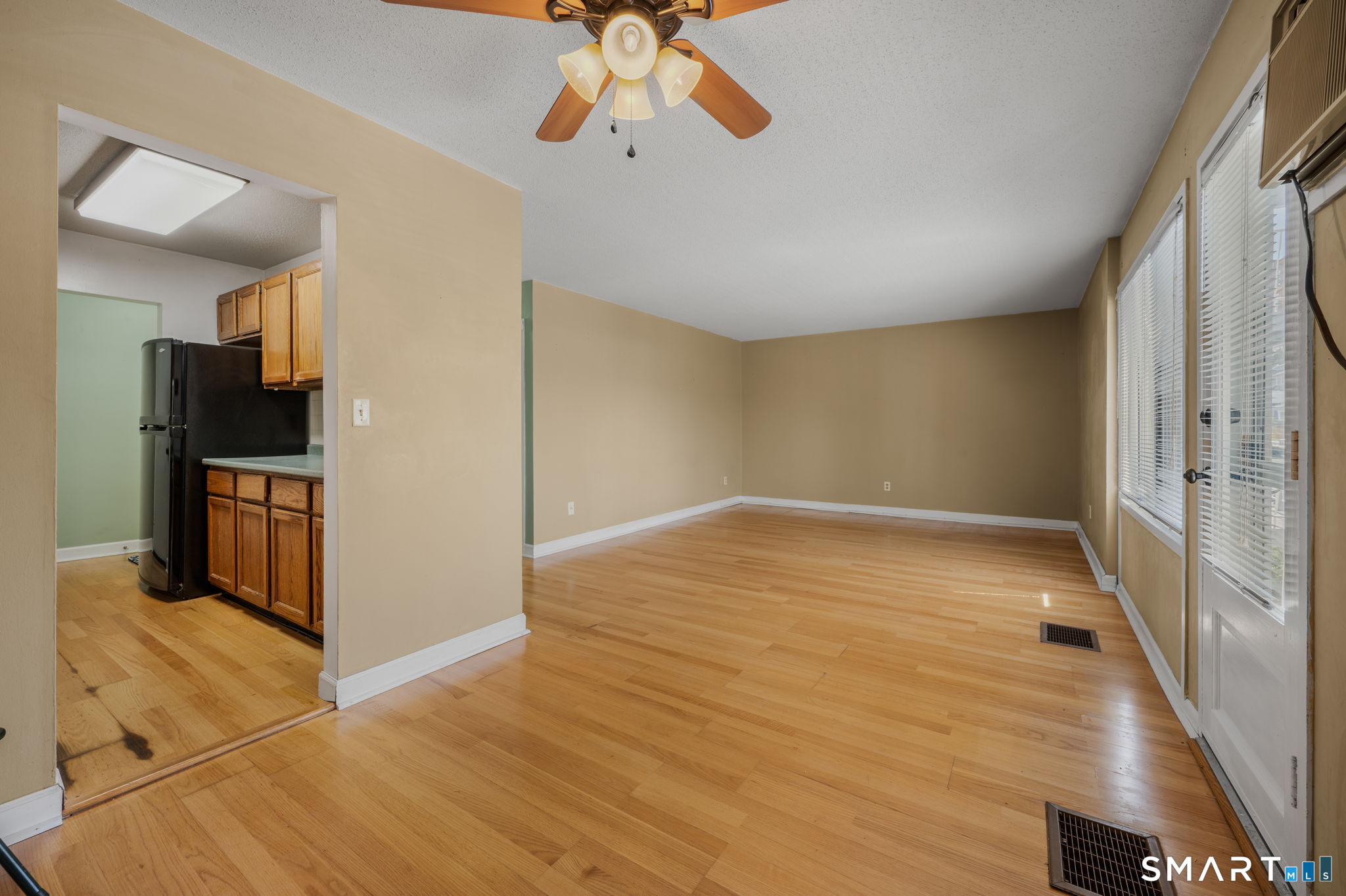 280 Gardner Avenue New London CT 06320