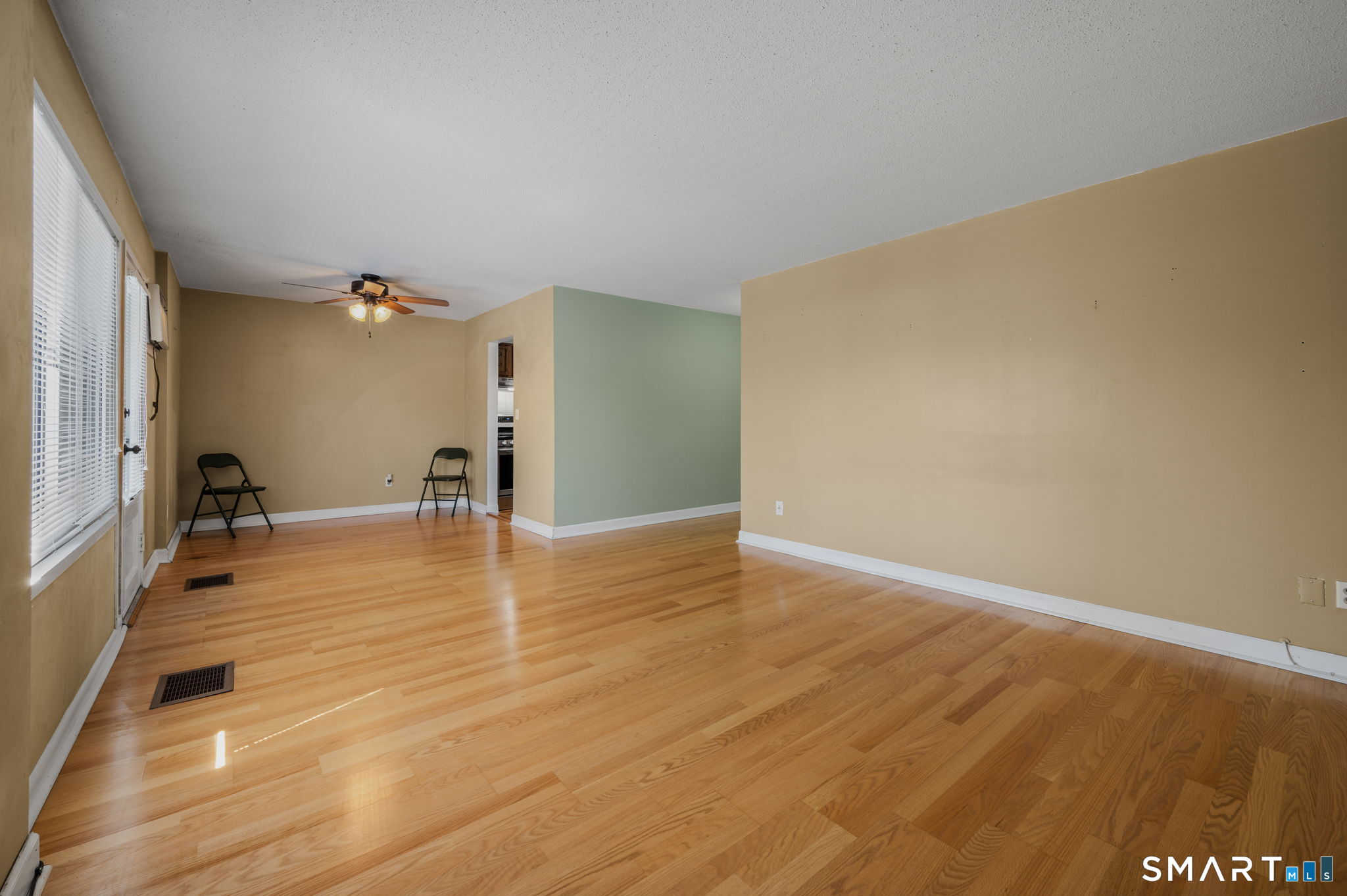 280 Gardner Avenue New London CT 06320