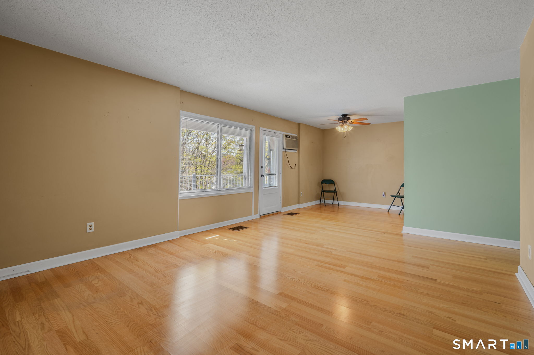280 Gardner Avenue New London CT 06320