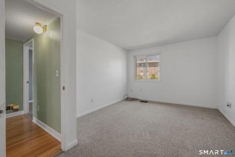 280 Gardner Avenue New London CT 06320