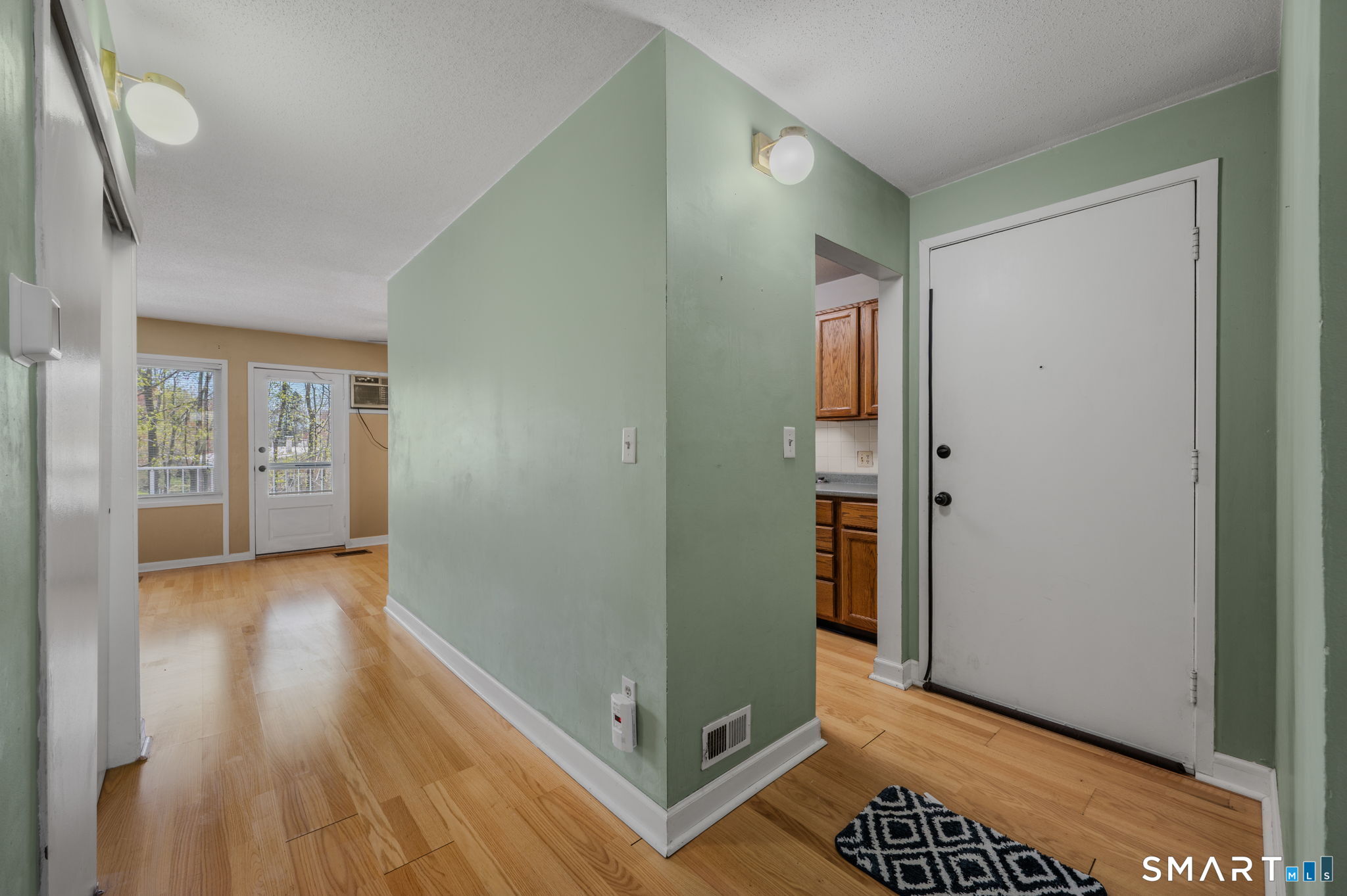 280 Gardner Avenue New London CT 06320