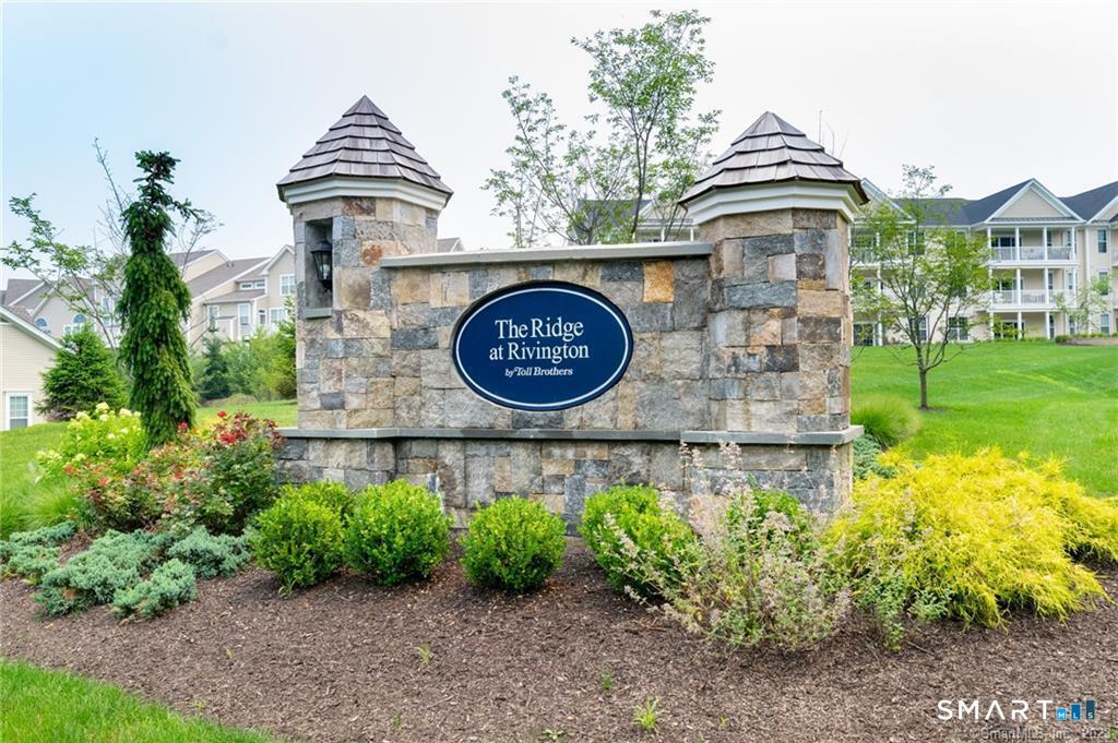79 Winding Ridge Way Danbury CT 06810