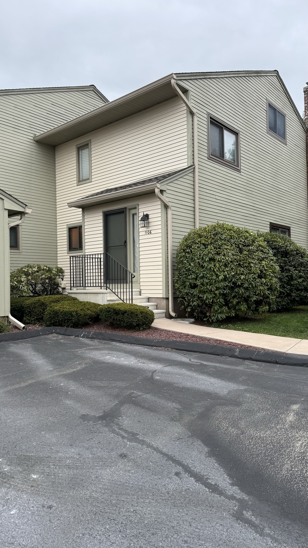 1106 Summer Hill Drive South Windsor CT 06074