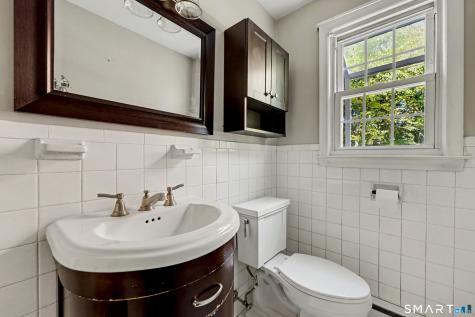 420 Robin Court Cheshire CT 06410