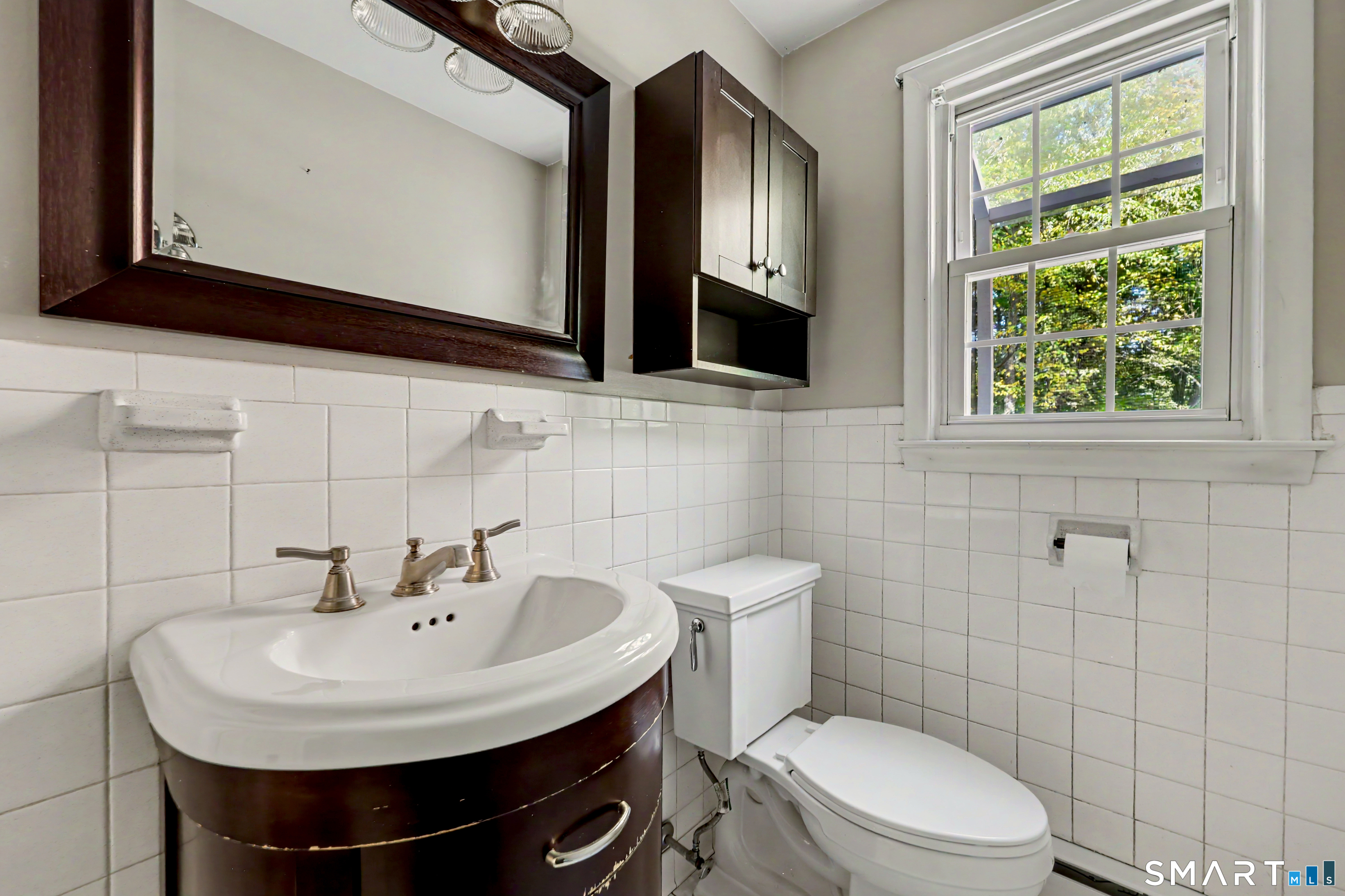 420 Robin Court Cheshire CT 06410