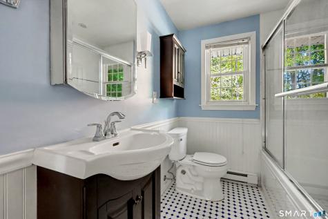 420 Robin Court Cheshire CT 06410