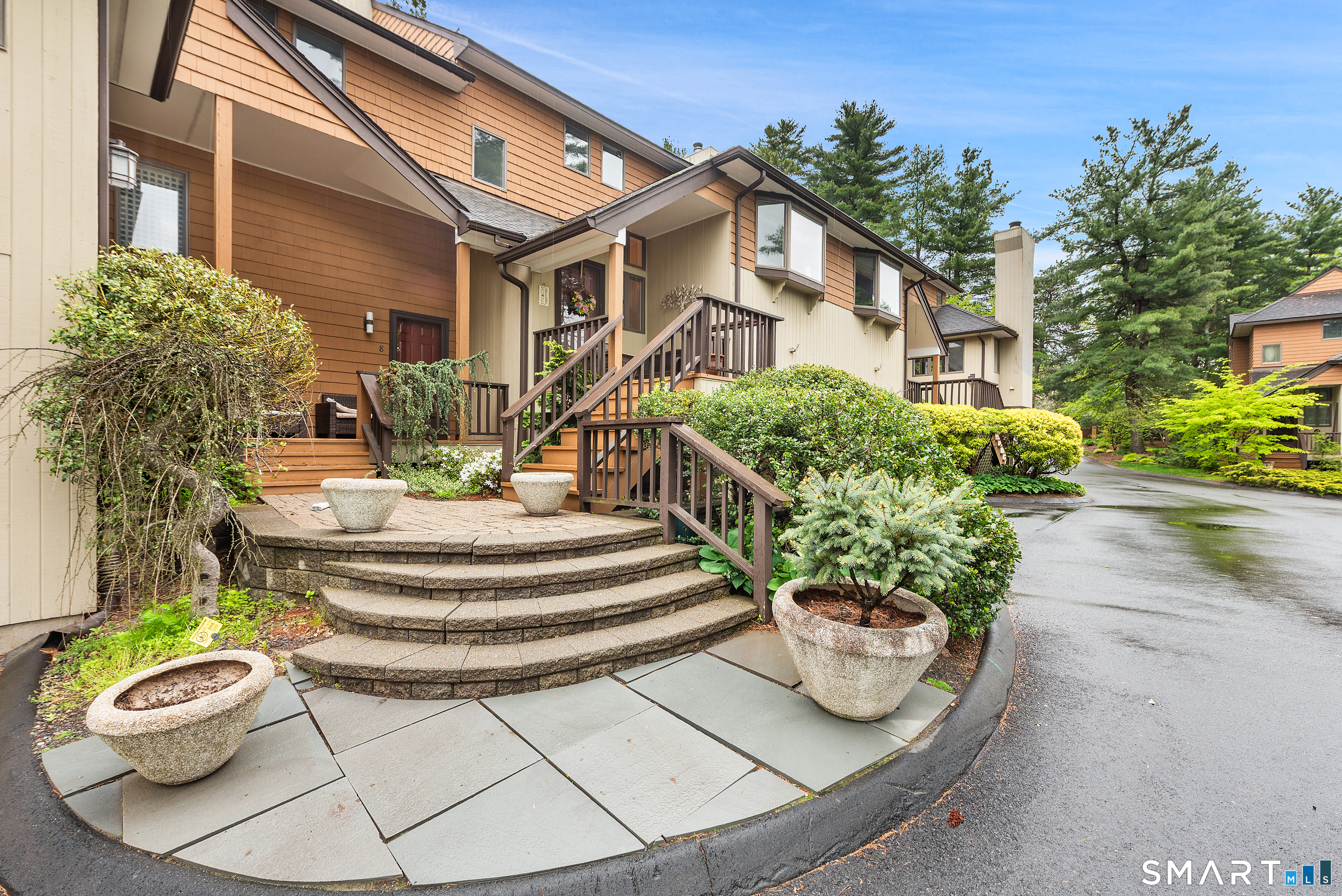 6 Stratford Park Bloomfield CT 06002