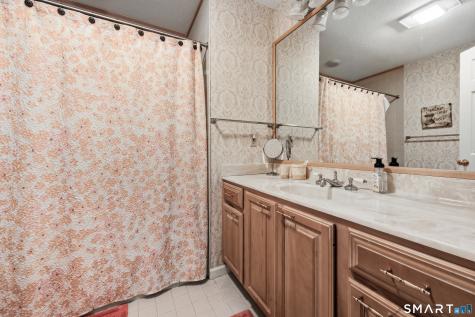 6 Stratford Park Bloomfield CT 06002