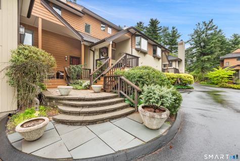 6 Stratford Park Bloomfield CT 06002