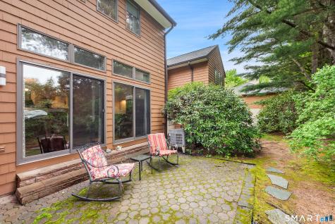 6 Stratford Park Bloomfield CT 06002