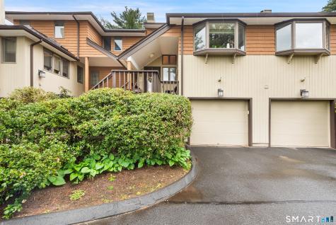 6 Stratford Park Bloomfield CT 06002
