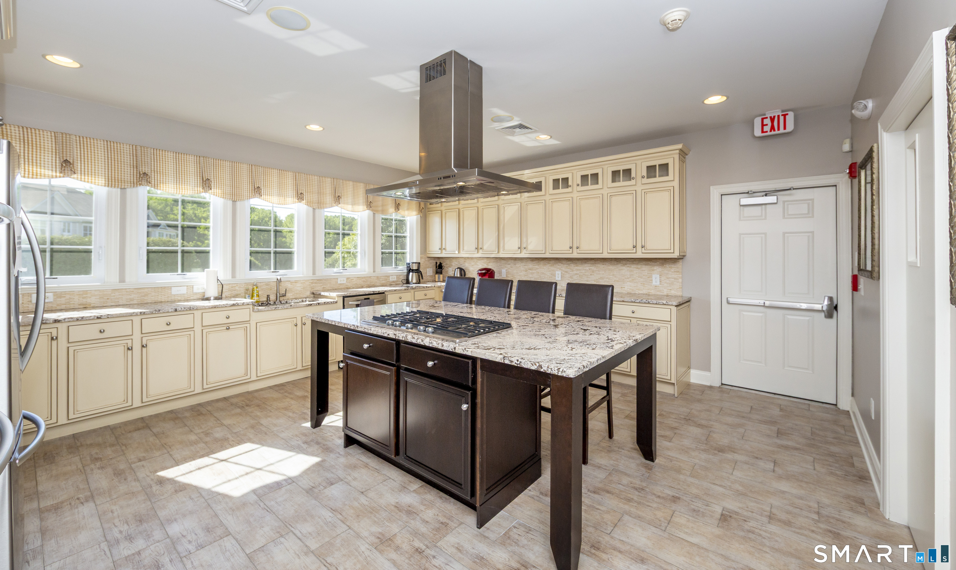 232 Brookside Court Newtown CT 06470