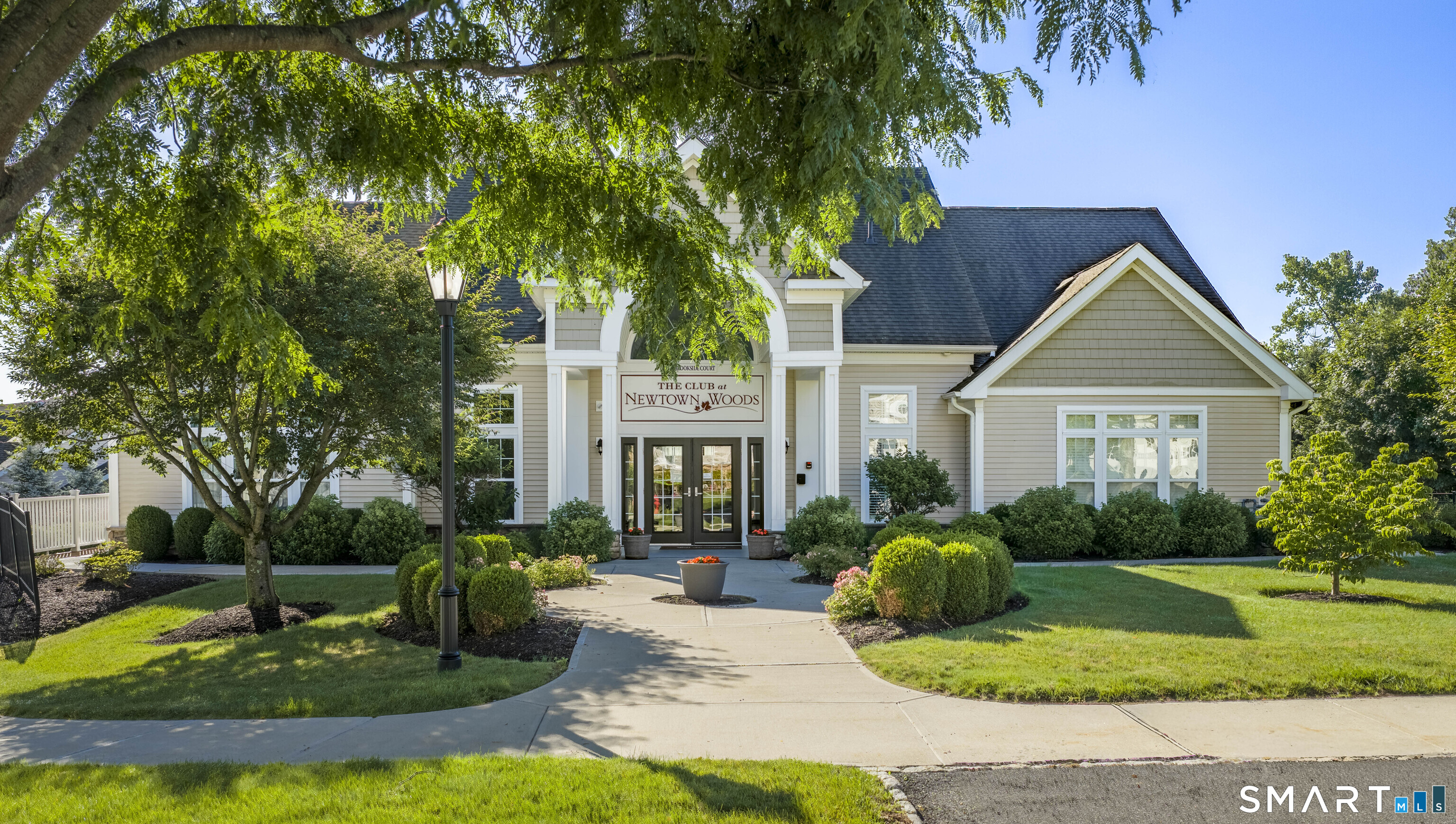 232 Brookside Court Newtown CT 06470