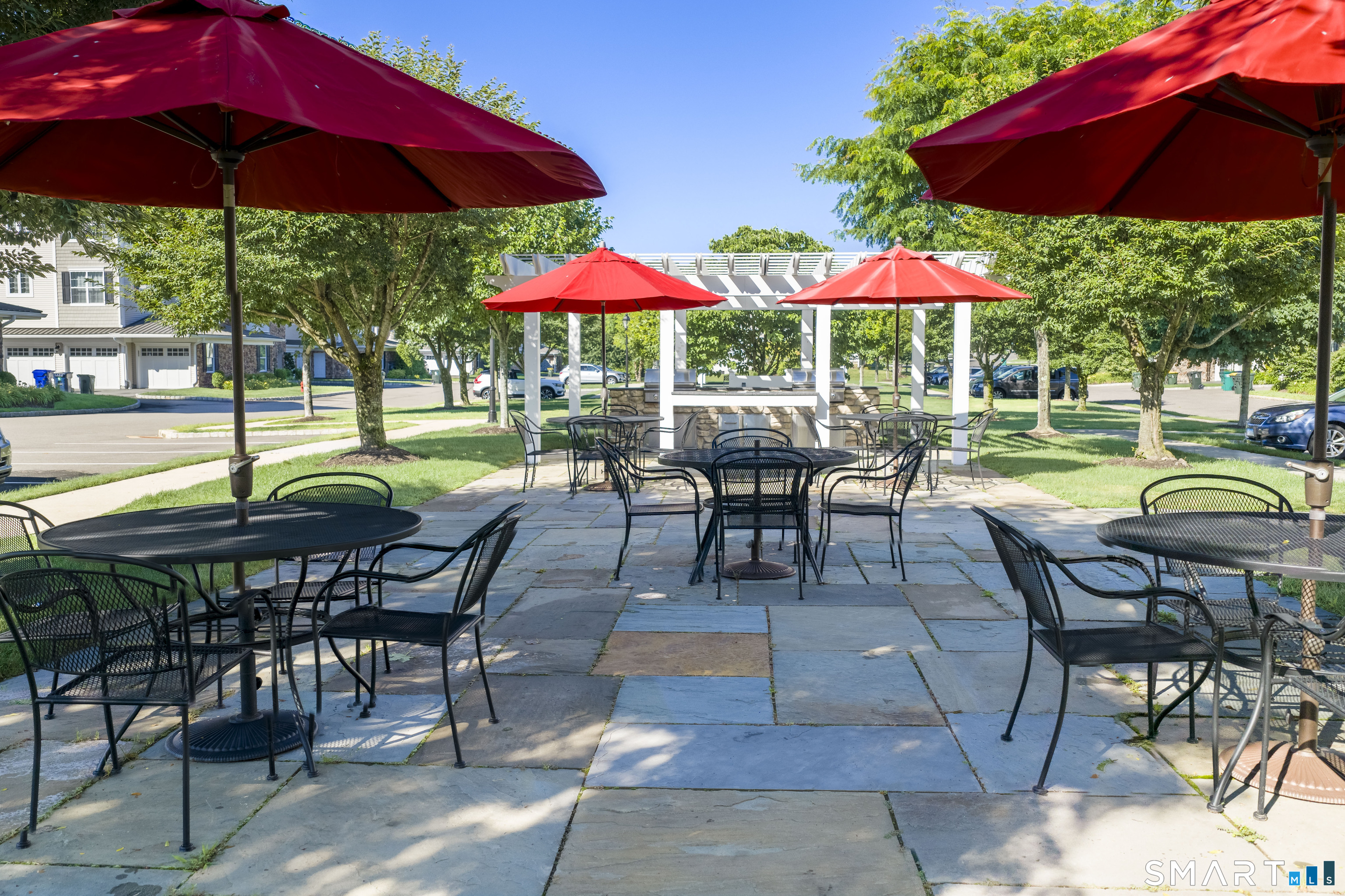 232 Brookside Court Newtown CT 06470