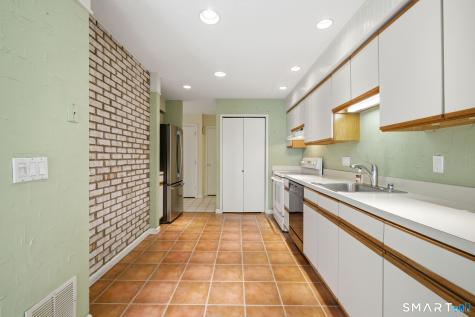 15 Thistle Way East Windsor CT 06016