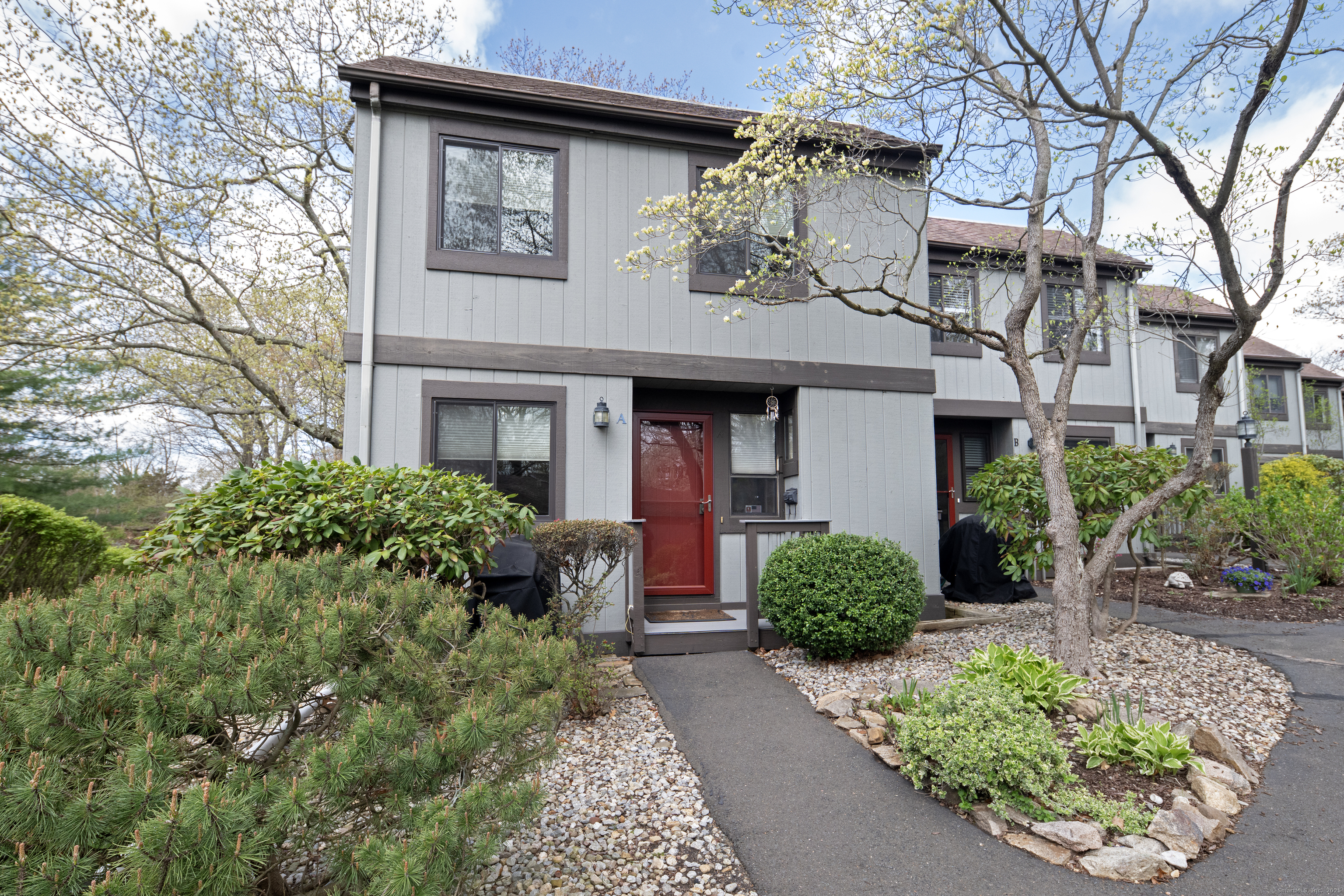 34 Harbour Village Branford CT 06405